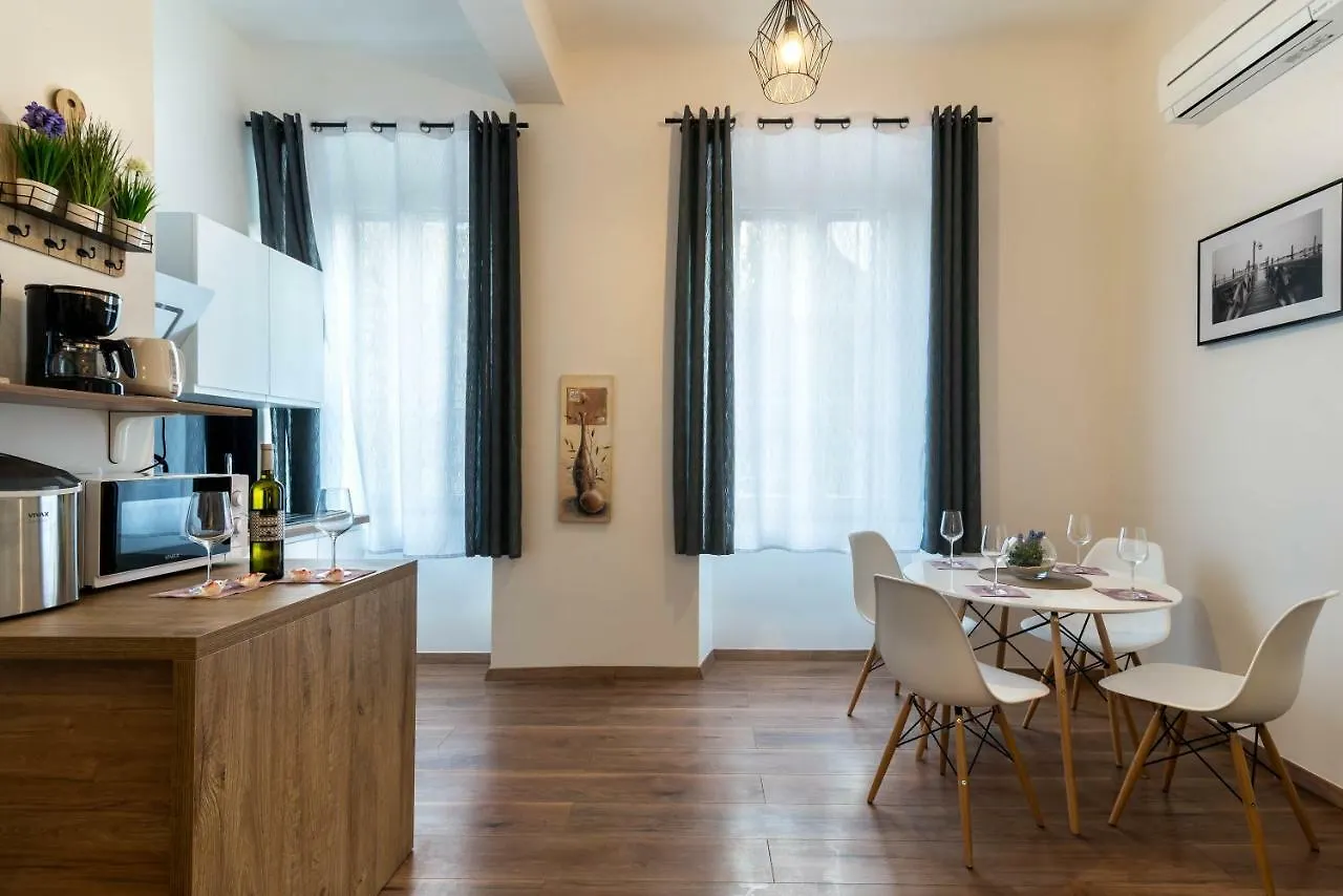 Pula City Center Apartments 0*,